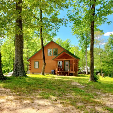 Scenic Hilltop Cabin on TN River W/ Firepit, Grill