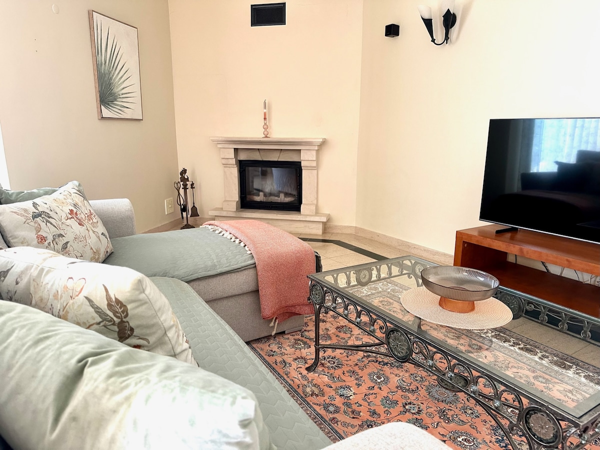 Top Airbnb: Casa Amália em União Das Freguesias De Estômbar E Parchal