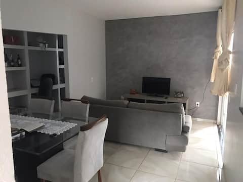 Airbnb em destaque: House with 3 bedrooms (with air conditioning), 3 bathrooms and outdoor area. em Rio Verde