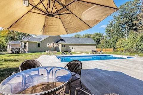 OOB Oasis: 5BR Home w/ Private Pool Near Beach