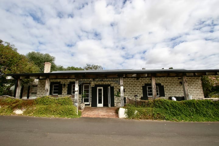 Rústicoq – Exclusive Roost