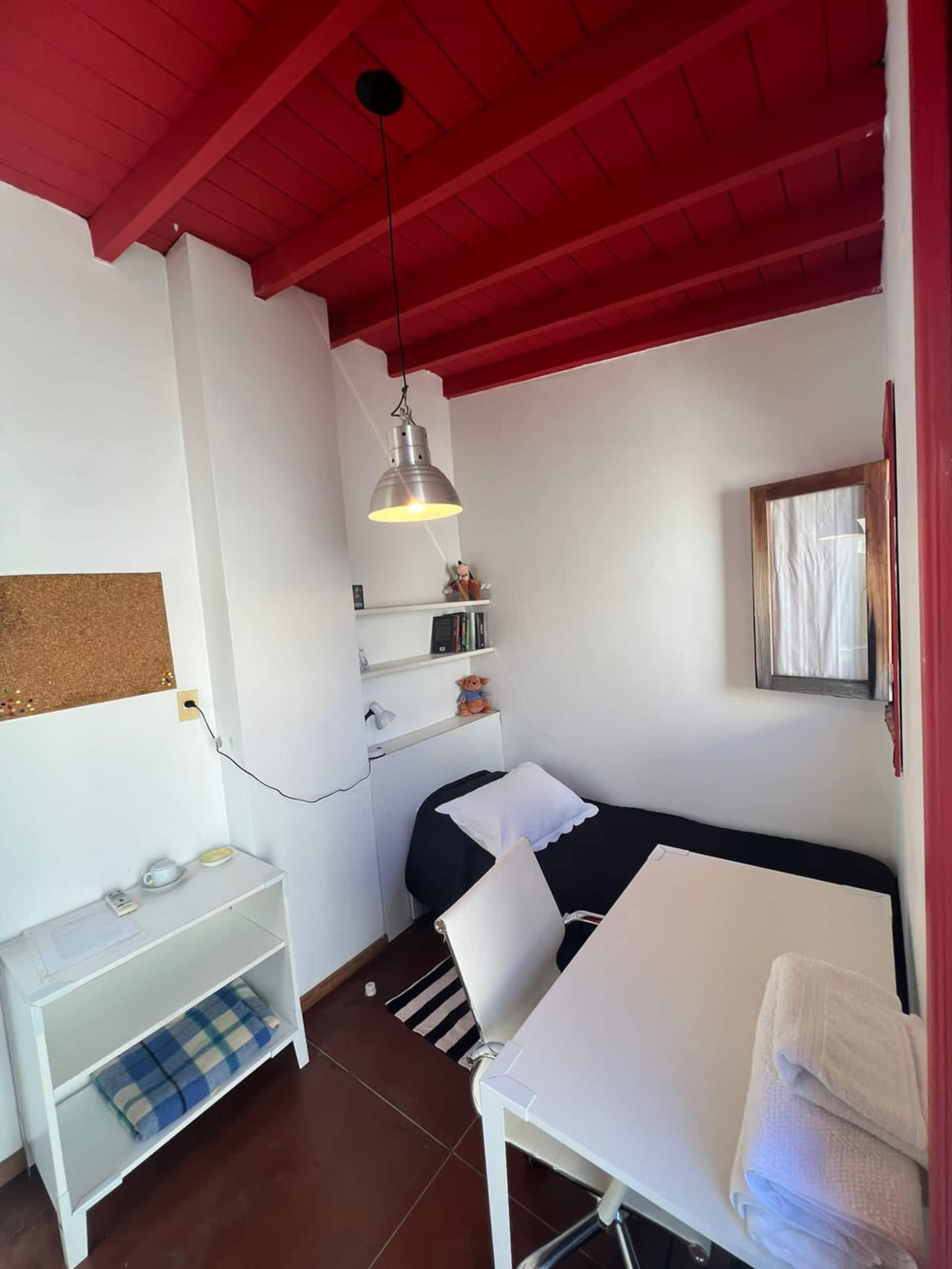 Bright studio room for women only in Palermo house