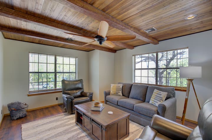 Perfect for group card and board games. (upstairs)