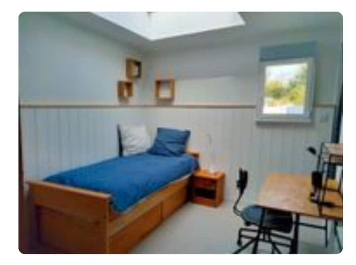 غرفة شمالية. أسرّة متحرك ذات مستوى مختلف 