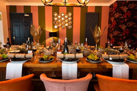 Luxury New Forest Retreat • Fire Pit & Cosy Lounge