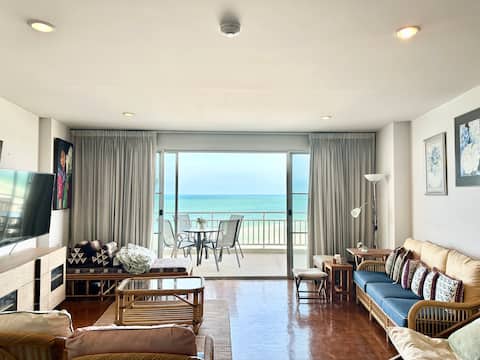 Beachfront every room, big terrace in Huahin