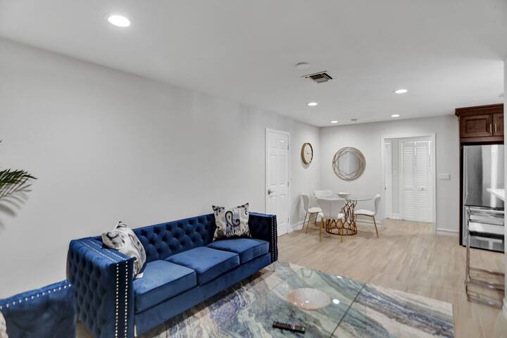 Resort Villa Compound 7BR 2 Houses In One HTD Pool gallery image 4