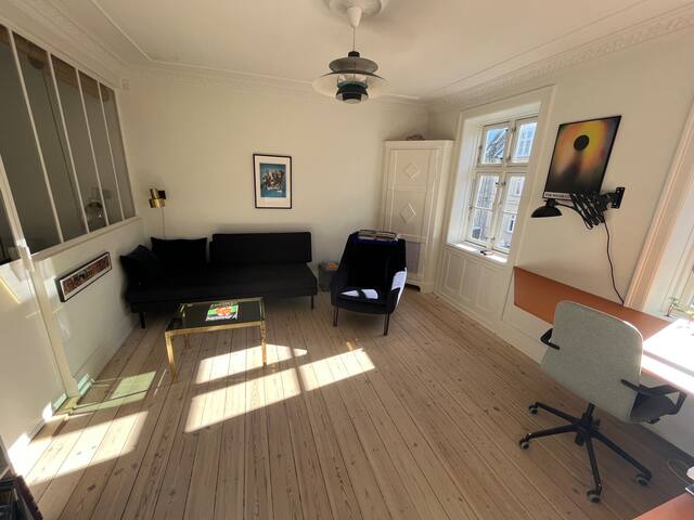 Charming townhouse in Copenhagen City Centre! gallery image 2