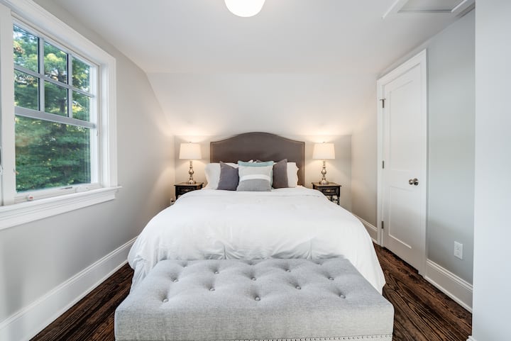 Bedroom 2 has a queen size bed and is located on the 2nd floor and has amazing water views.