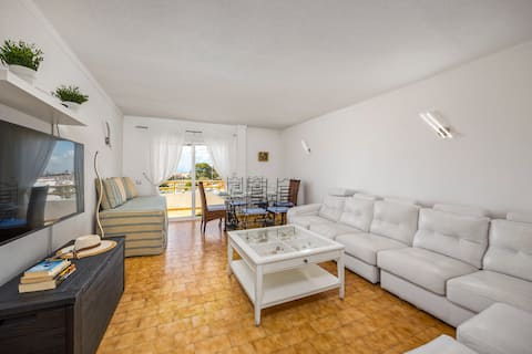 Imóvel de sucesso: Limoeiro Apt w/ Seaside View + 200mt Beach + 2 BR em Altura