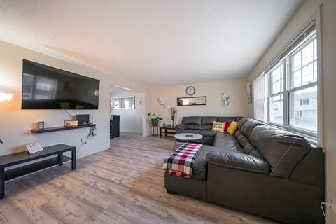 65 - Spring Getaway 10% OFF! Cozy Home in Randolph