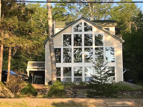 Beautiful Home on Phillips Lake - Near Acadia