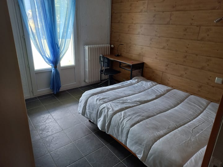 habitación de 1ª planta con acceso al balcón