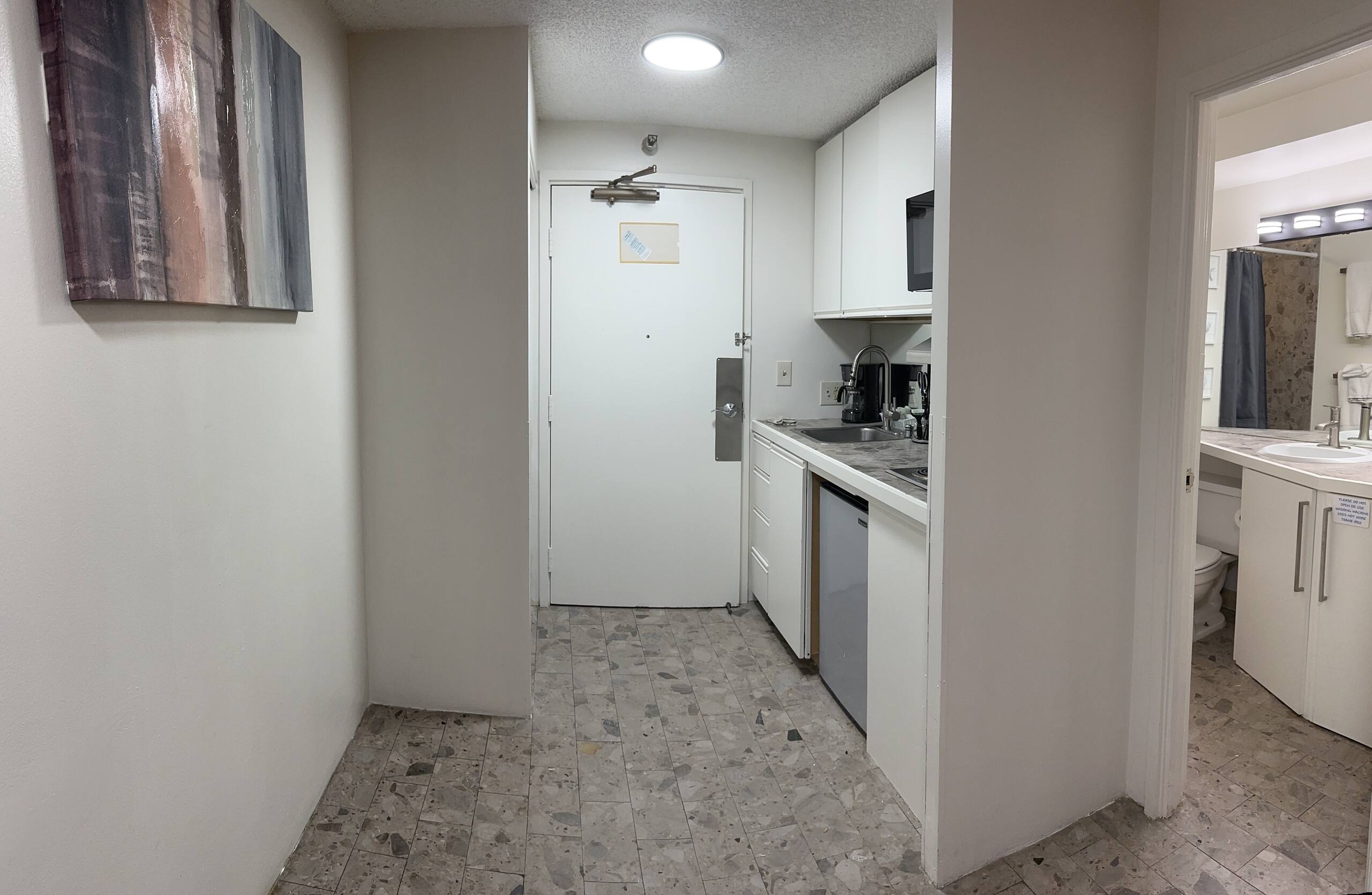 Summer Vacation Condo w/ Pool Access - Image 5