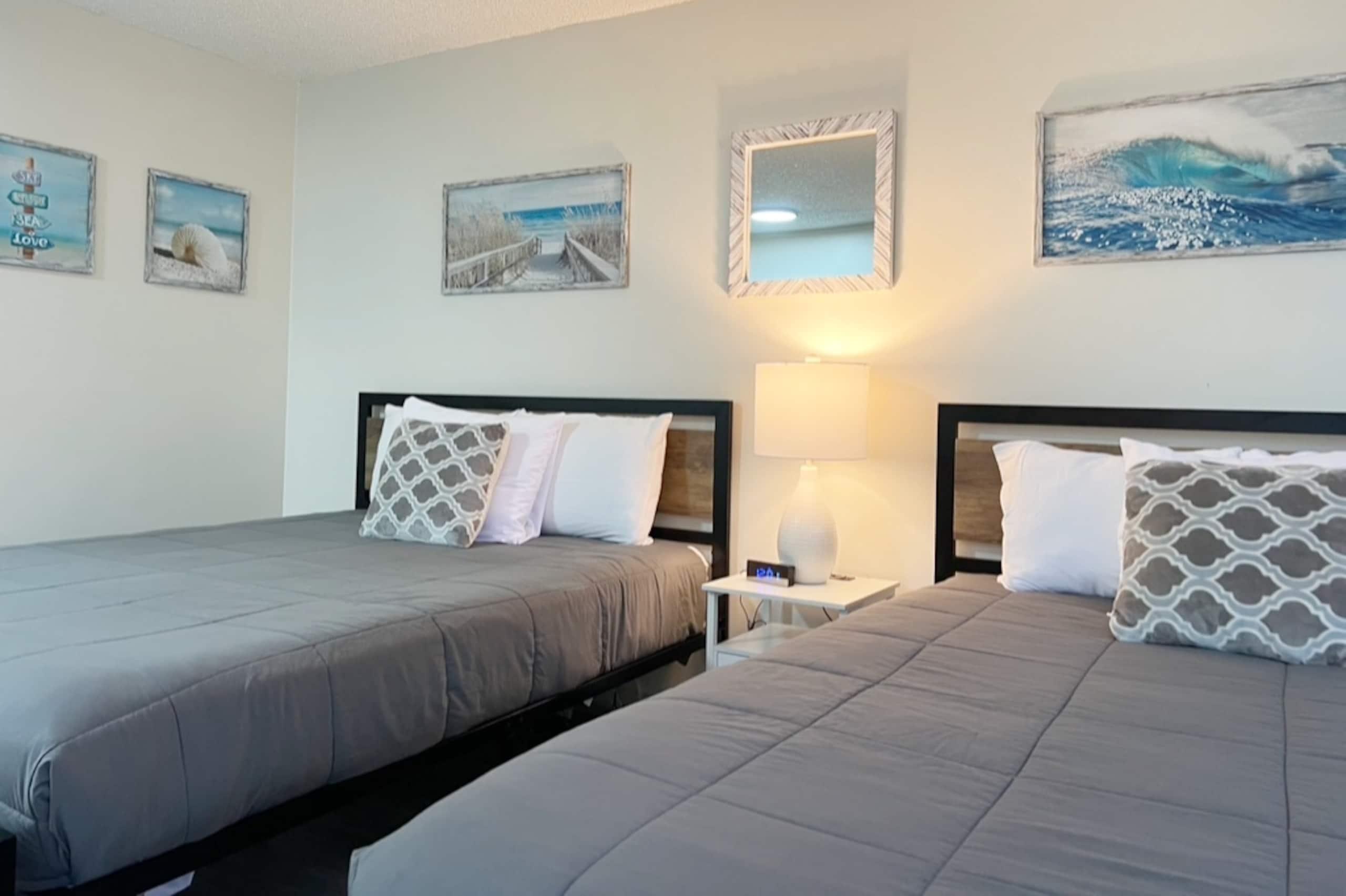 Summer Vacation Condo w/ Pool Access - Image 9