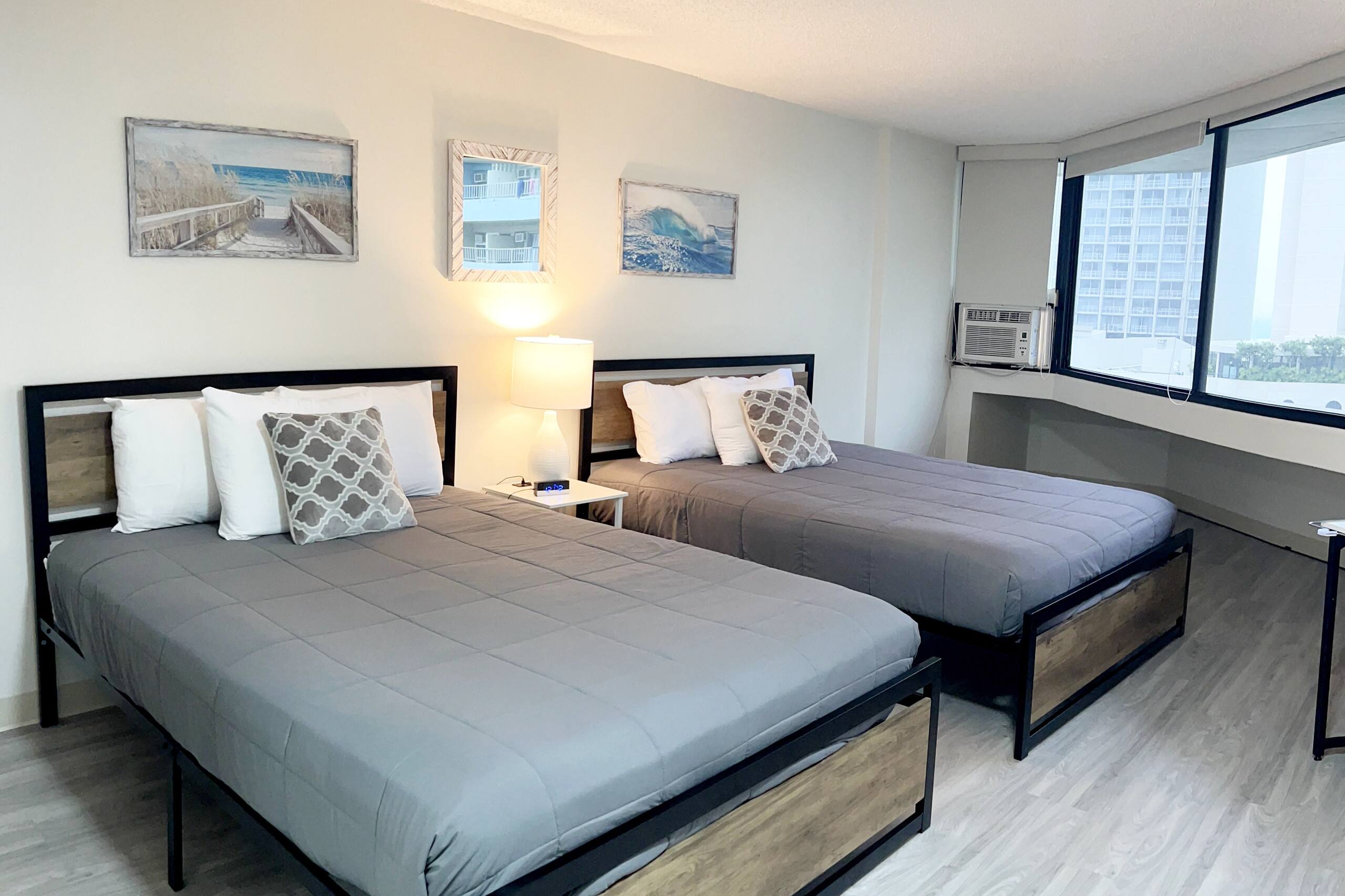 Summer Vacation Condo w/ Pool Access - Image 7