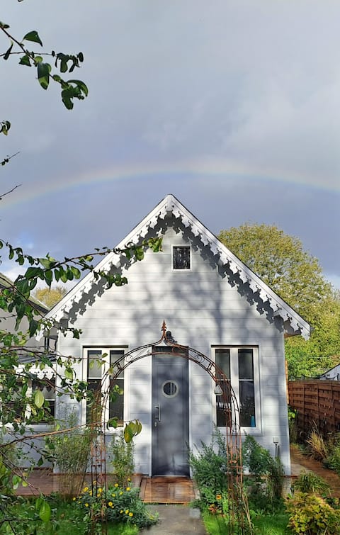 Tiny house garden and parking