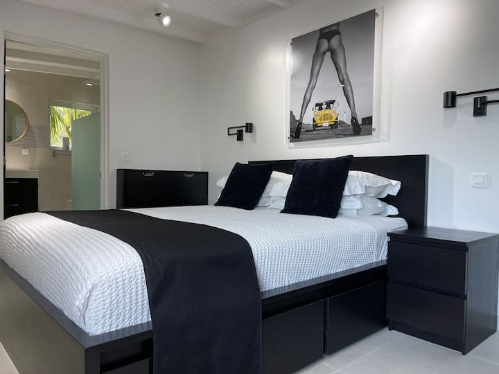 CHUMBA CHA KULALA #2 GHOROFANI NA BAFU KATIKA CHUMBA