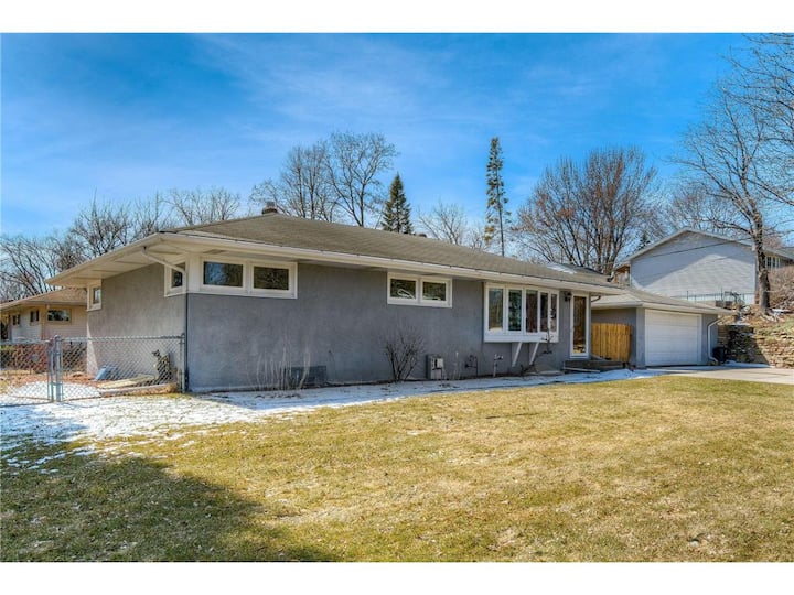 4bed 3bath Single Family Home - Brooklyn Park, MN