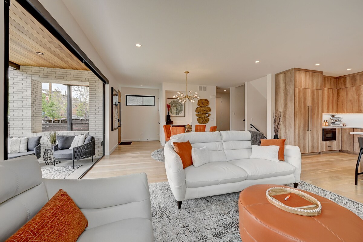 Top performing Airbnb: Conveniently located in the Heart of LoHi in Highland