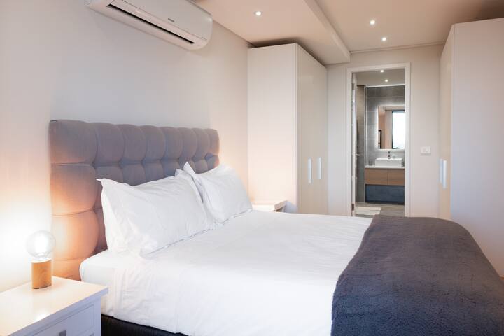 Modern Oasis in Sea Point gallery image 4