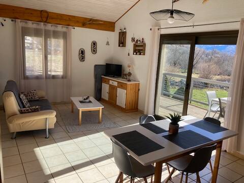 charming south-facing chalet