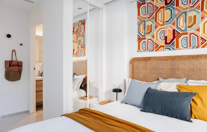 Dormitorio principal con baño privado