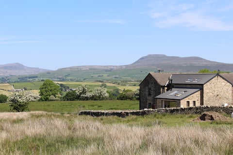 High Spring House Cottage Forest of Bowland AONB