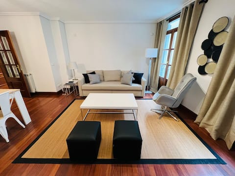 Top Airbnb: San Nicolas Street Apartment en Hondarribia/Fontarrabie