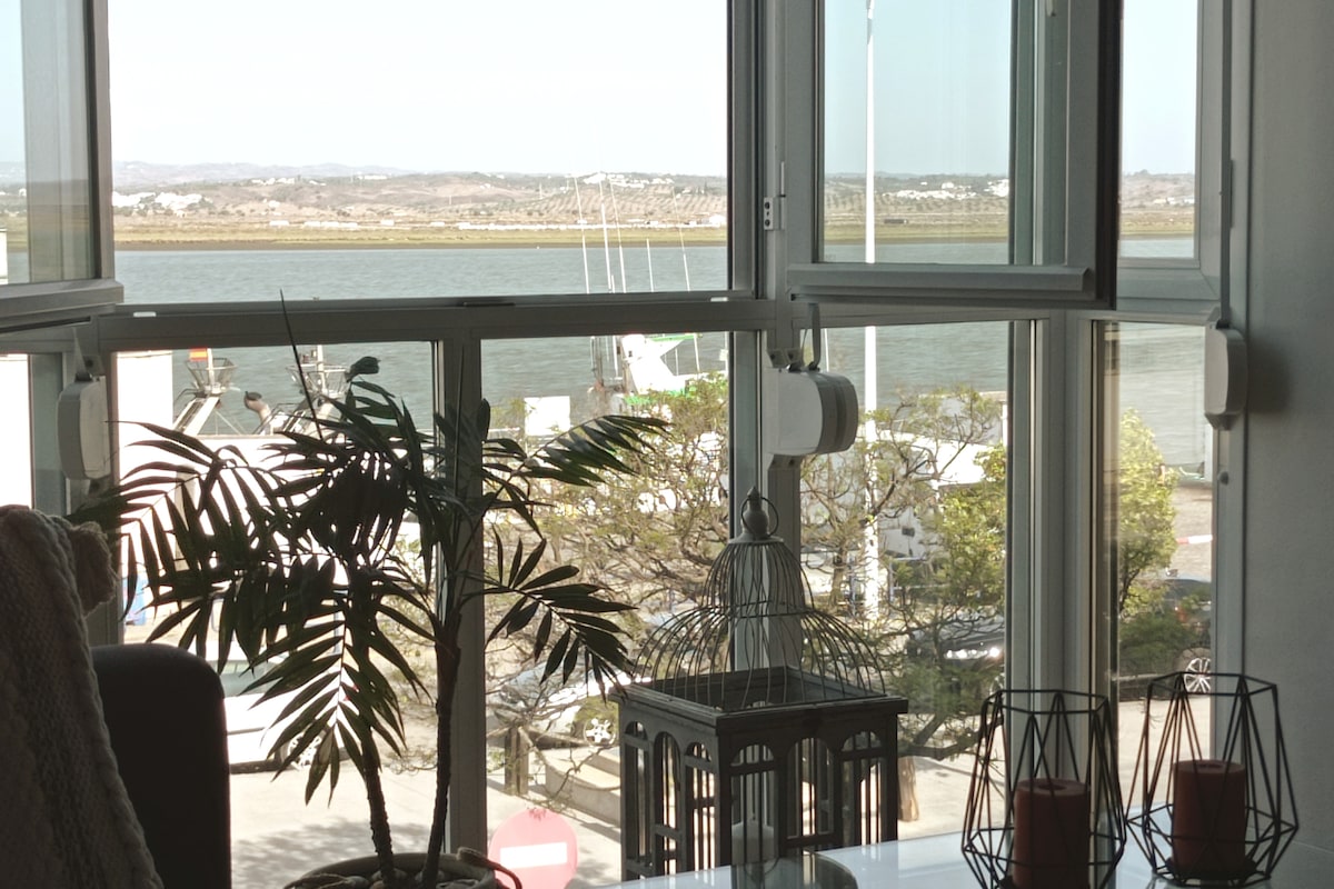 Beliebte Airbnb-Anzeige: Downtown. Overlooking the river in Ayamonte