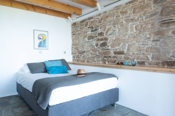 Lower bedroom. Bed 140x200.
