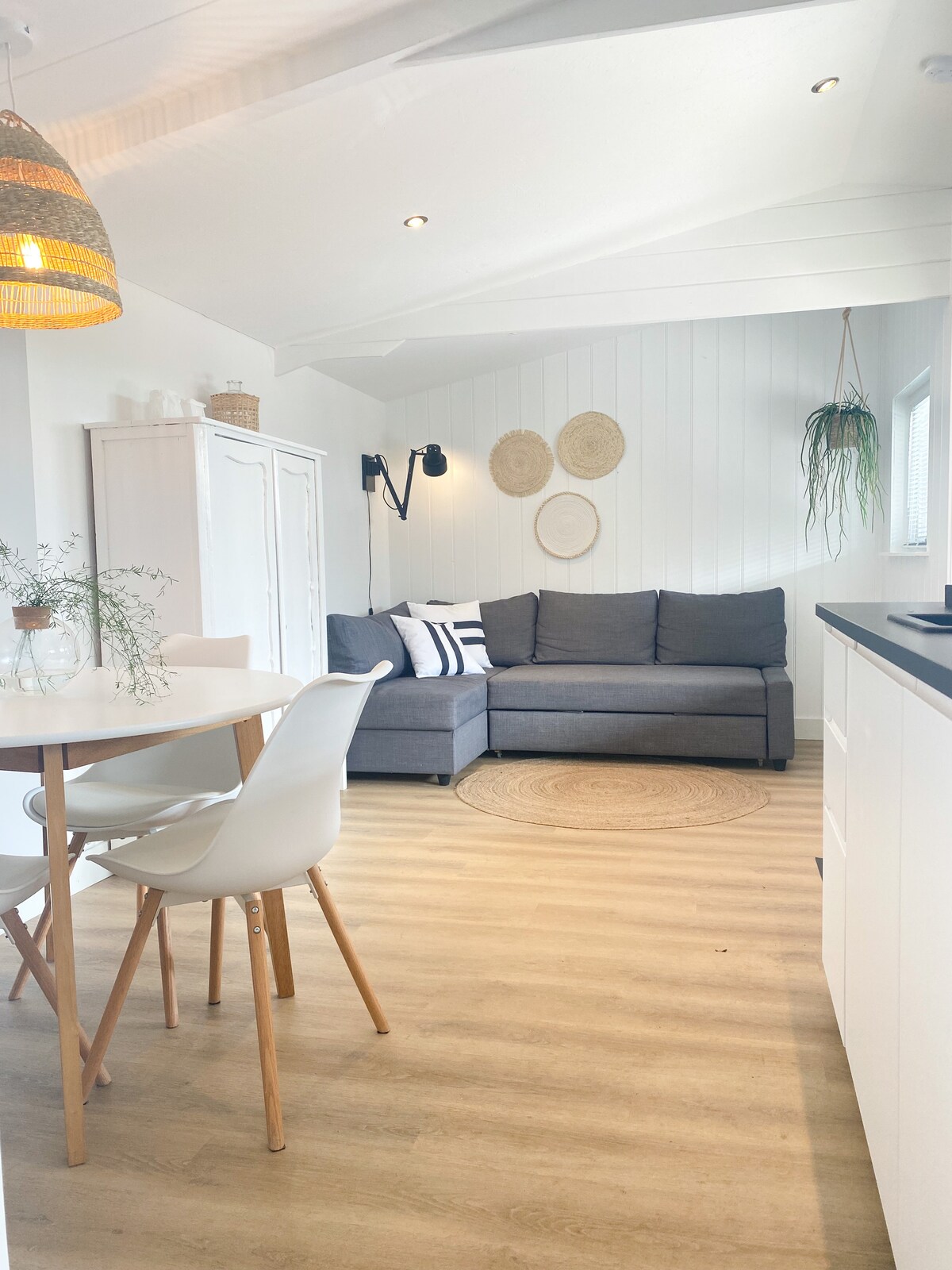 house on the dune edge, close to the beach Cabins for Rent in Egmond