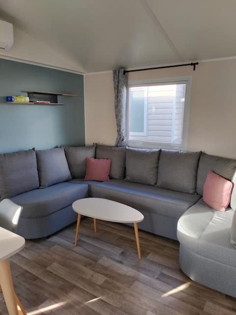 Top performing Airbnb: Comfortable mobile home in Sérignan