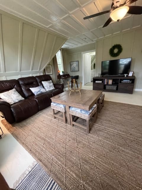 Top Airbnb: The Loft at Scuppernong in Manteo