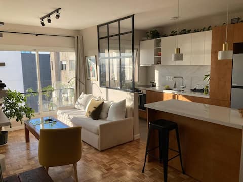 Successful Airbnb property: Sea Views · Old Town · 12th Floor Bright Apt in Montevideo
