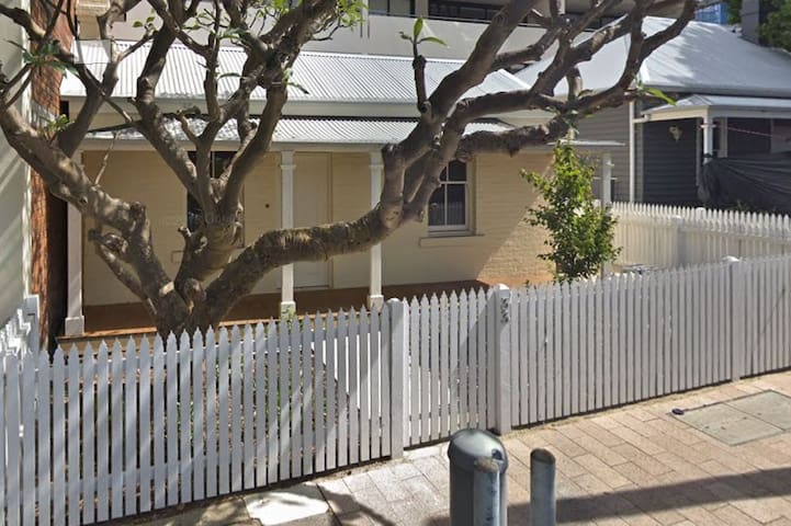 Homey Heritage Cottage