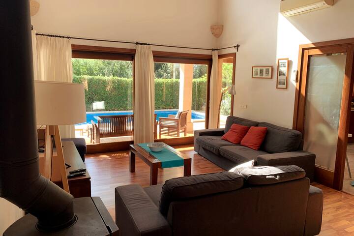 Rustic Stone Villa Mallorca Style & Swimming Pool gallery image 4