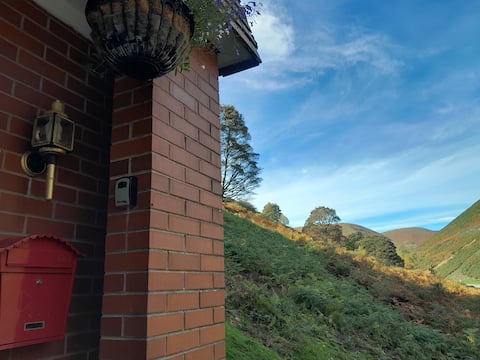 Hillside house with a view, perfect for walkers