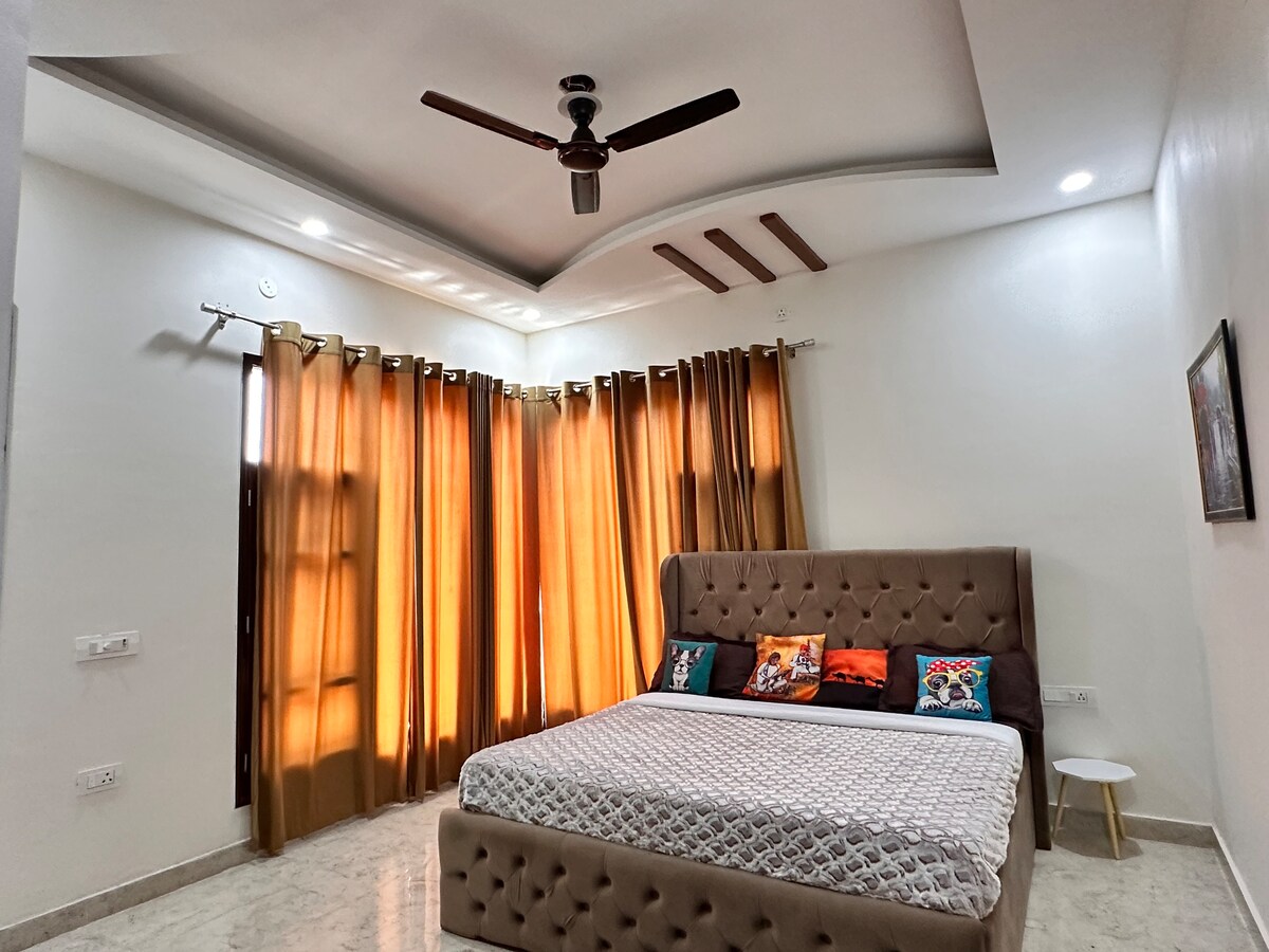 Hlavná spálňa na prvom poschodí