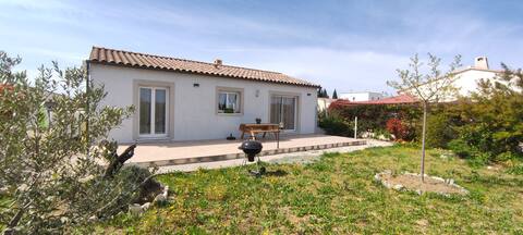 Small villa with garden in the south of Gard