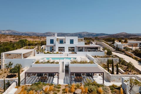 In Naxos, Luxury villa, 8 bedrooms, 16 people