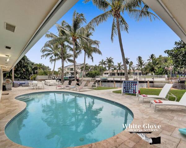 6BR Waterfront Villa Pool | Jacuzzi Close To Beach gallery image 3