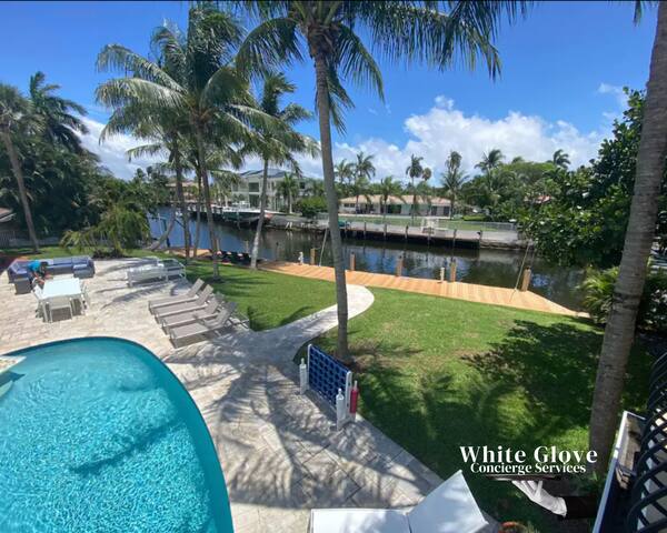 6BR Waterfront Villa Pool | Jacuzzi Close To Beach gallery image 2