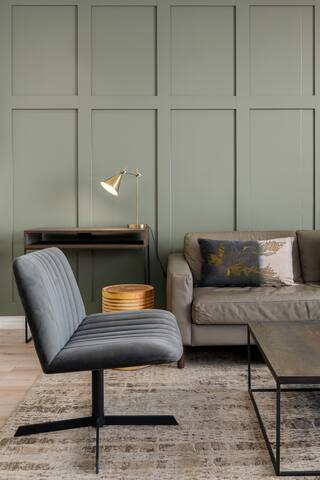 Heaven on 23 | Mountain Views gallery image 5