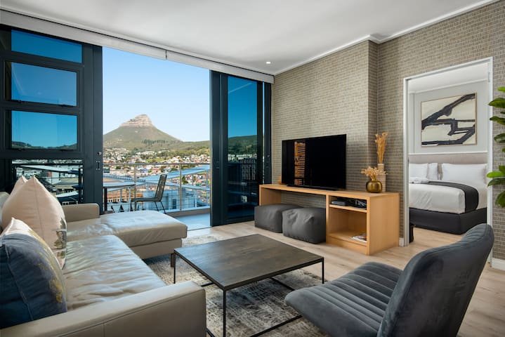 Heaven on 23 | Mountain Views