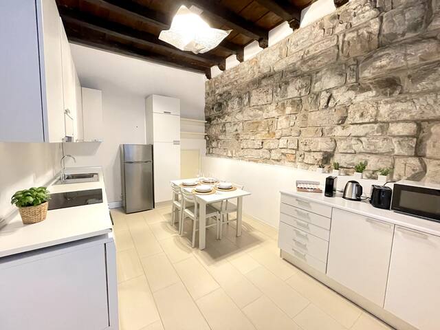 Tower Gombito’s Apartment gallery image 5