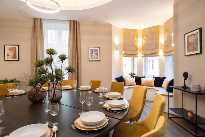 Hi5 Apartments Budapest managed Airbnb listing 1