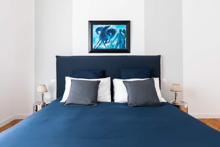 dormitorio con cama tamaño king 180 x 200