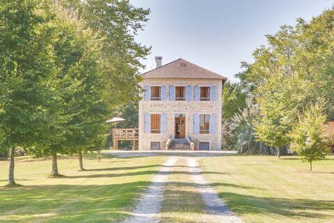 La Joliette - Traditional Villa with pool