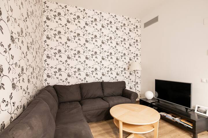 H7YOG22 Large apartment in Gracia (3 bedrooms) gallery image 4